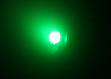 Το στάδιο του DJ ΣΠΑΔΙΚΩΝ ανάβει 200 Watt με το RGB χρώμα αναμιγνύοντας την επίδραση στροβοσκόπιων/τη μικτή επίδραση